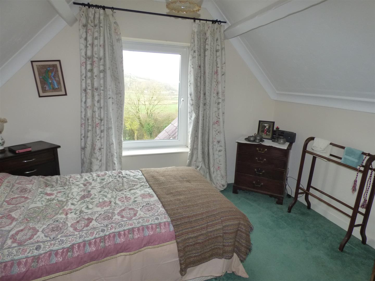 BEDROOM 5